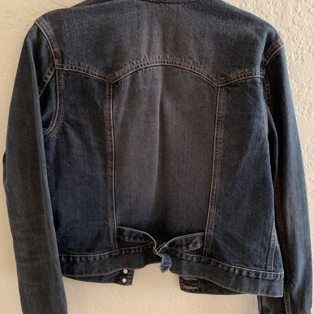 Used clothes - Picture 3 of 3